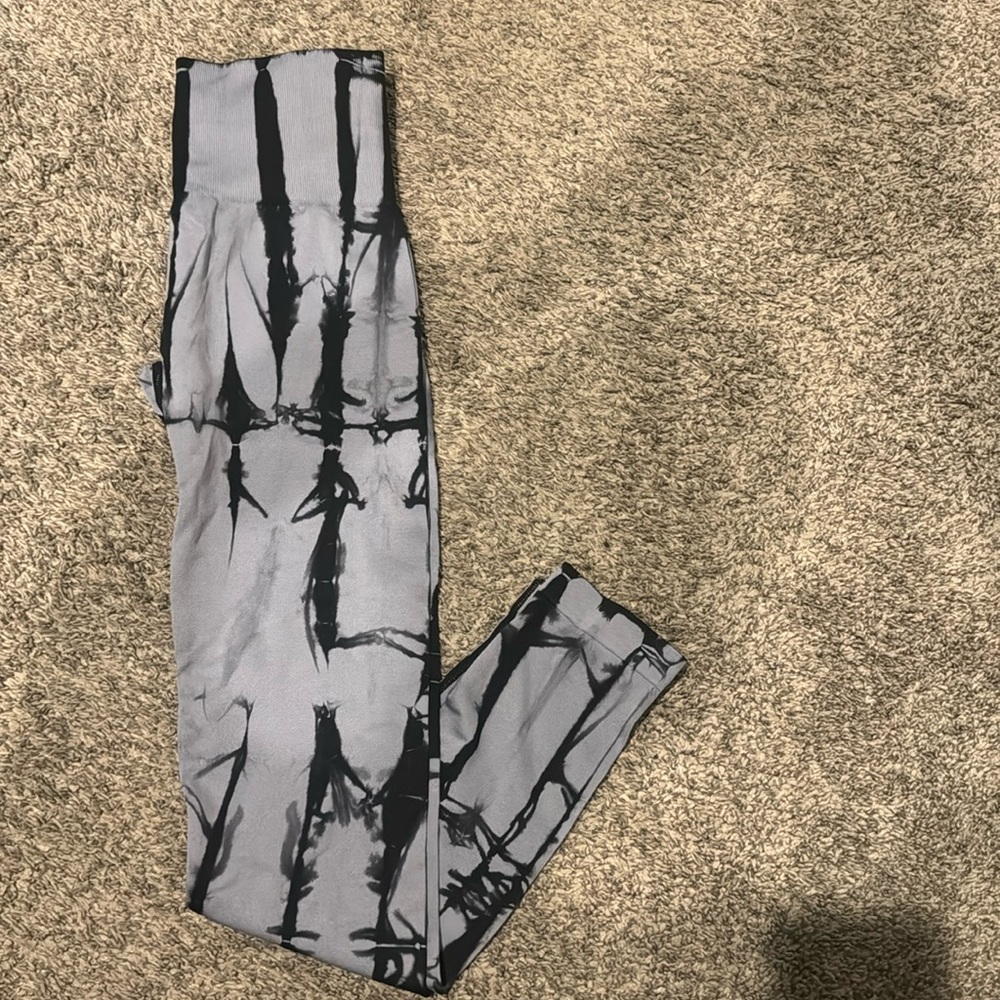 New tie dye workout leggings! Never worn before